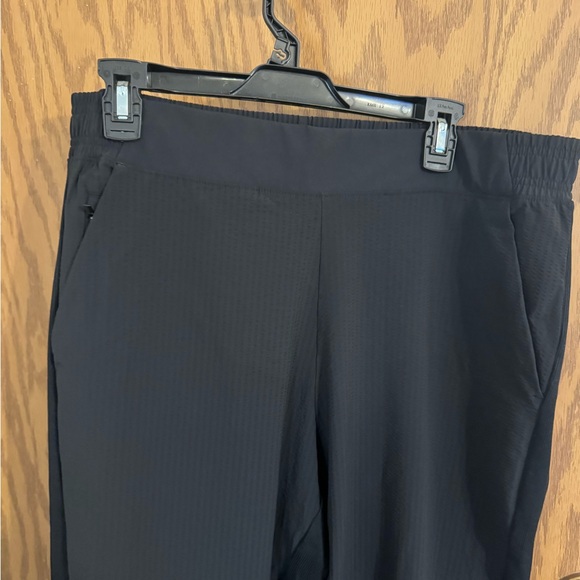 Athleta Textured BrookLyn Jogger Size 16, Color:Black Lightweight and Soft. - Picture 4 of 15